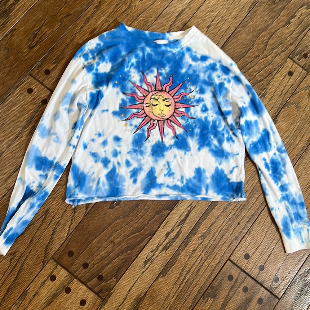 Juniors Long Sleeve Crop top